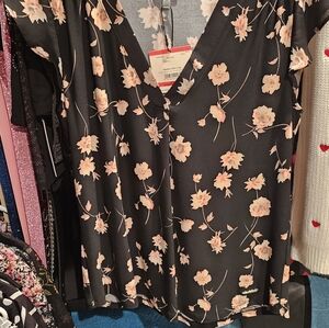 Ann Taylor Factory Black Floral V-Neck Blouse